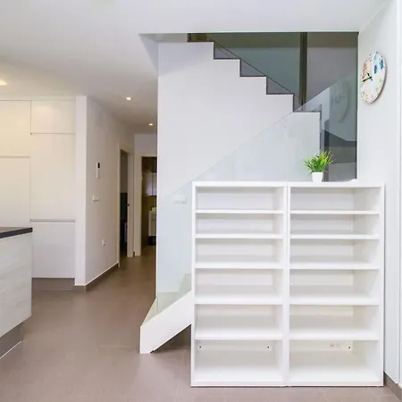 De Lujo Рохалес